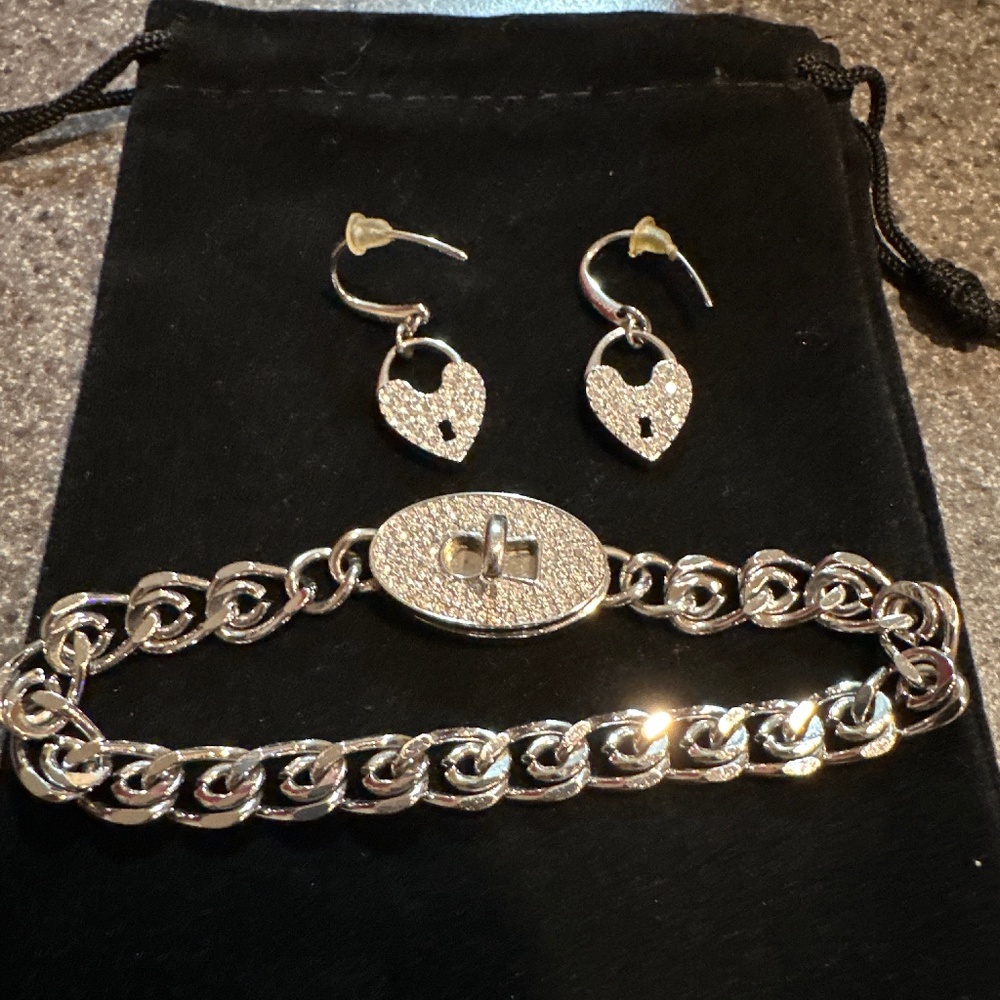 Fossil heart key and lock bracelet and earring set